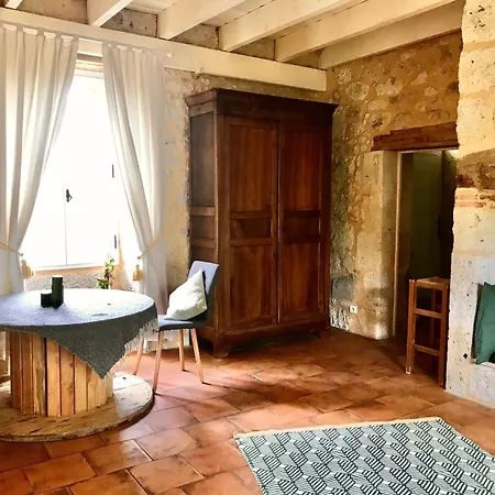 Le Clos De Bed & Breakfast 3*