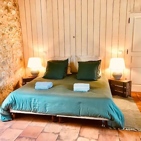 Le Clos De Bed & Breakfast Lusignan-Petit