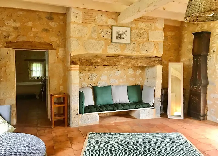 Le Clos De 3* Lusignan-Petit