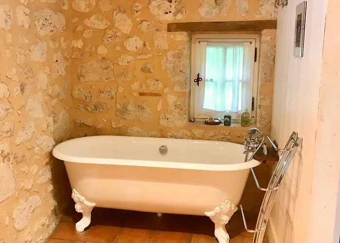 住宿加早餐酒店 Le Clos De Lusignan-Petit